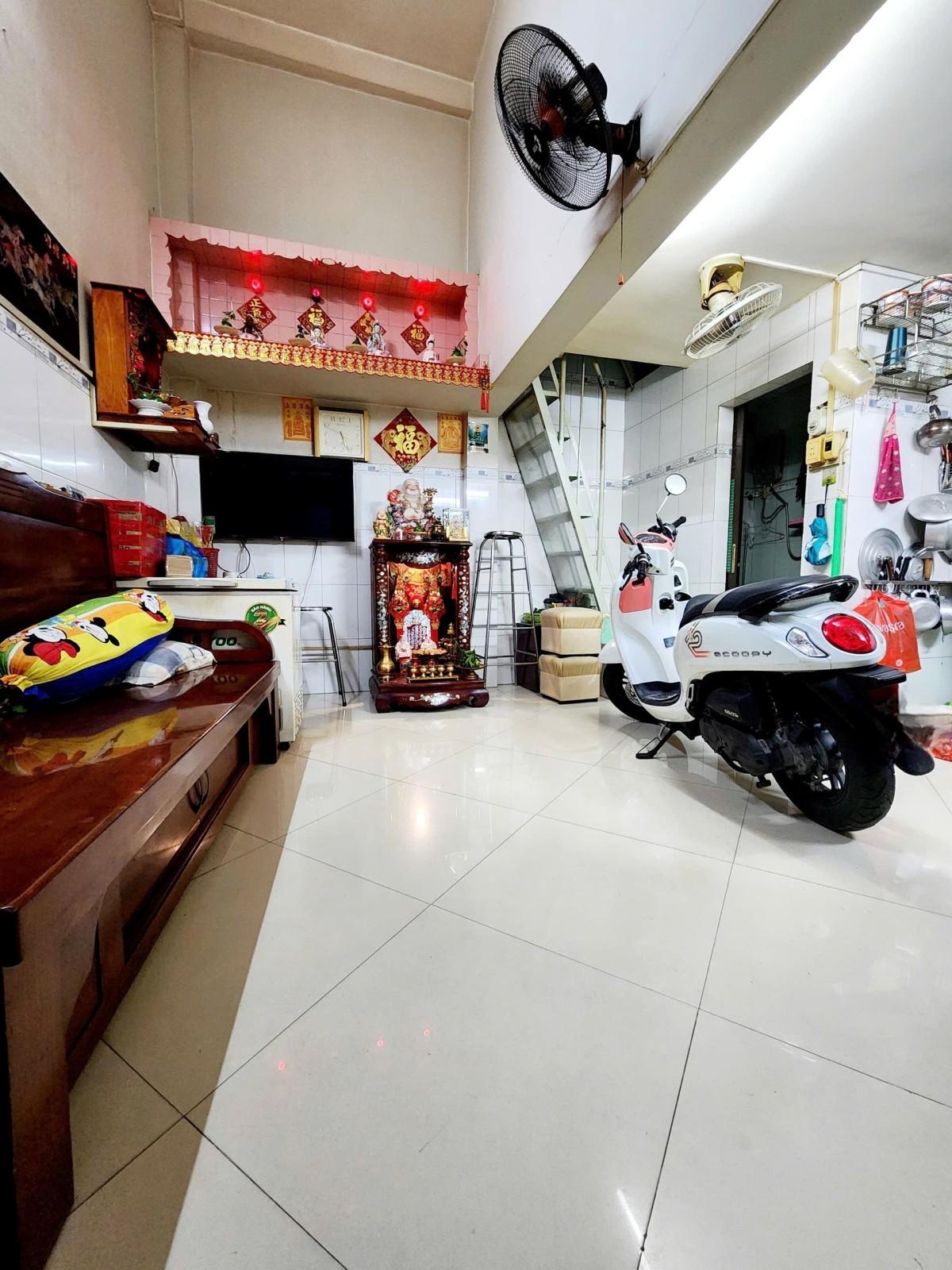 258.17.17, Nguyễn Công Trứ, Nguyễn Thái Bình, Quận 1