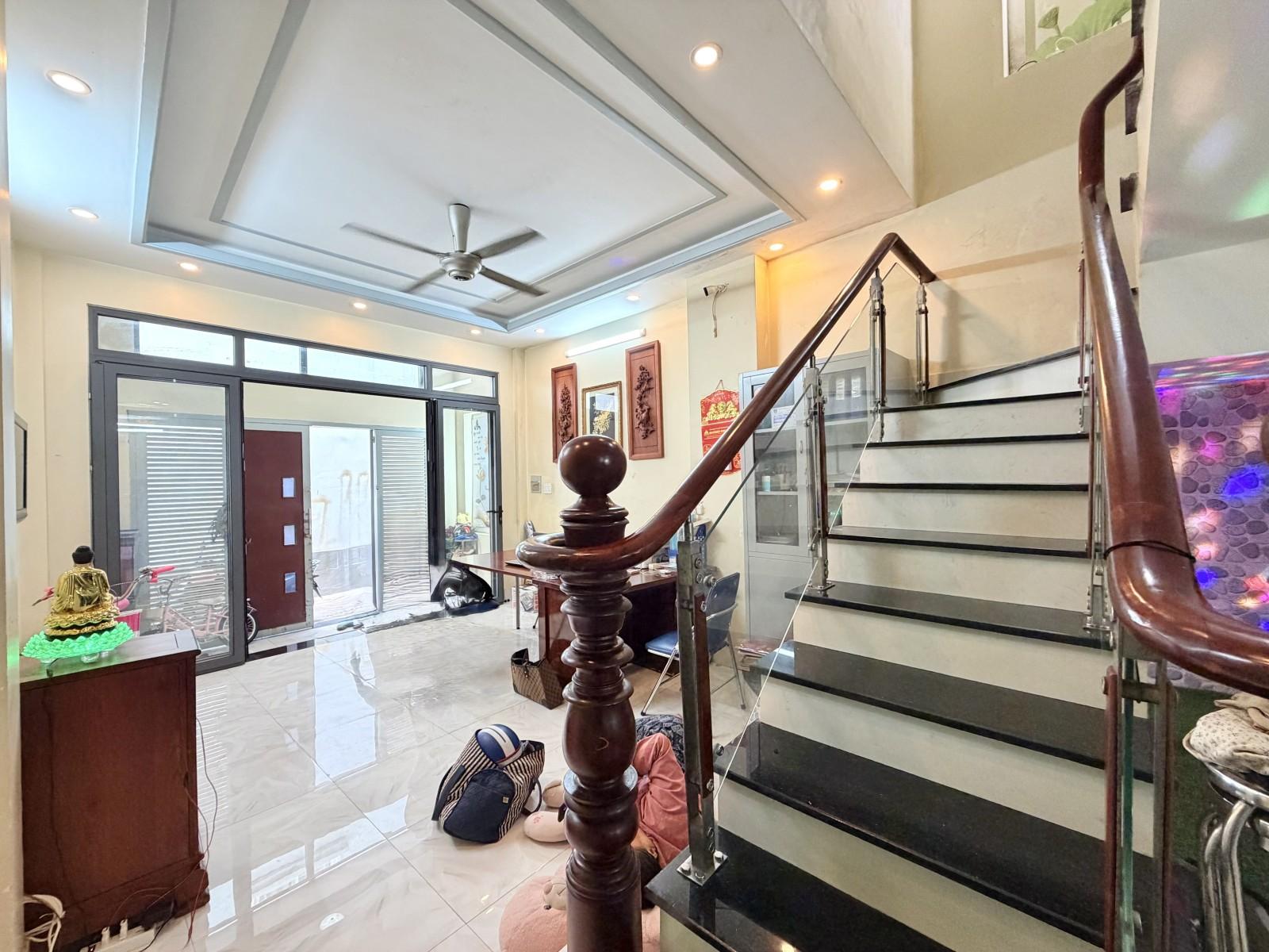 76A.17.1, Trần Hữu Trang, Phường 10, Phú Nhuận
