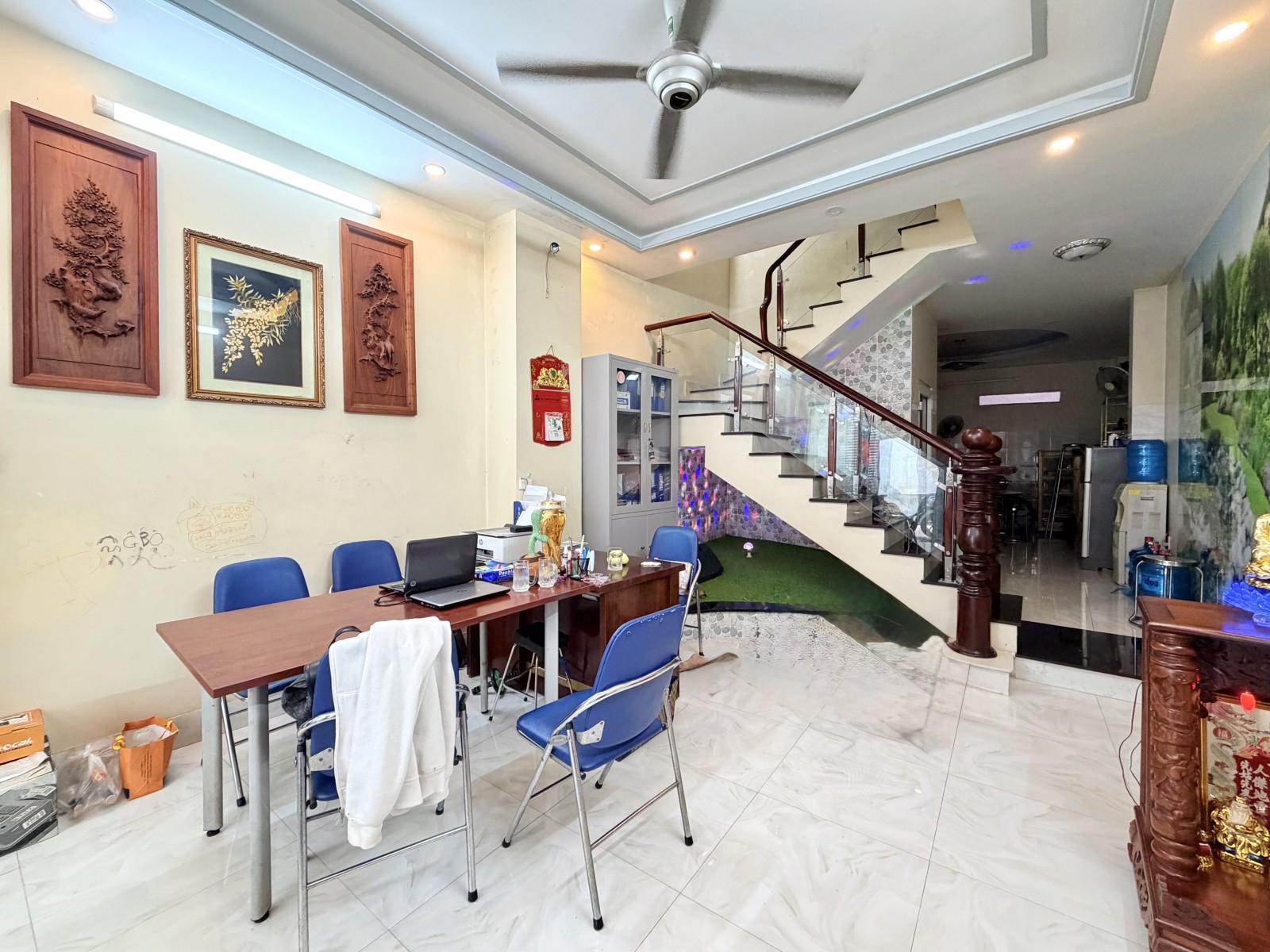 76A.17.1, Trần Hữu Trang, Phường 10, Phú Nhuận