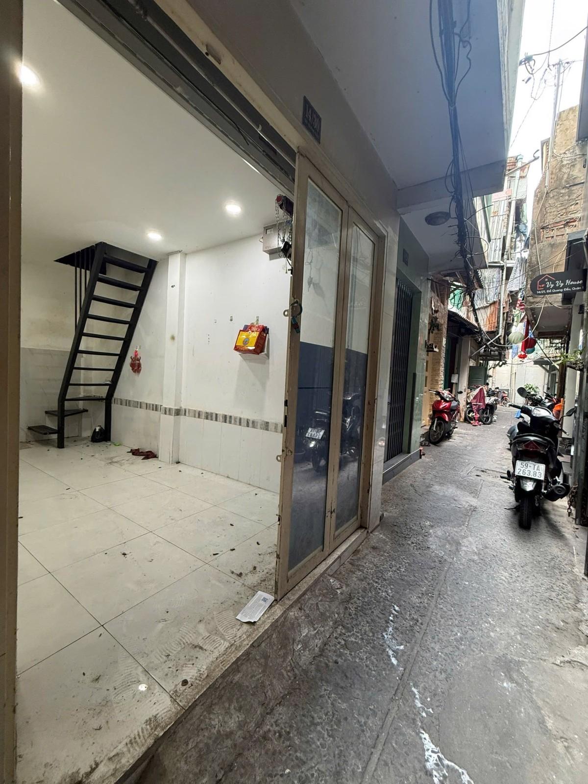 XXX, Đỗ Quang Đẩu, Phạm Ngũ Lão, Quận 1