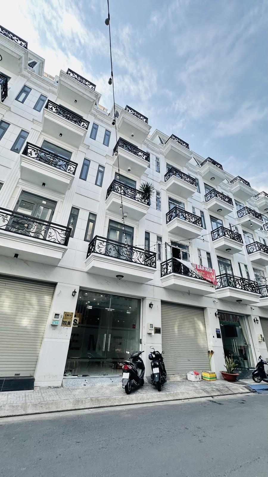 XXX, Thoại Ngọc Hầu, Tân Phú