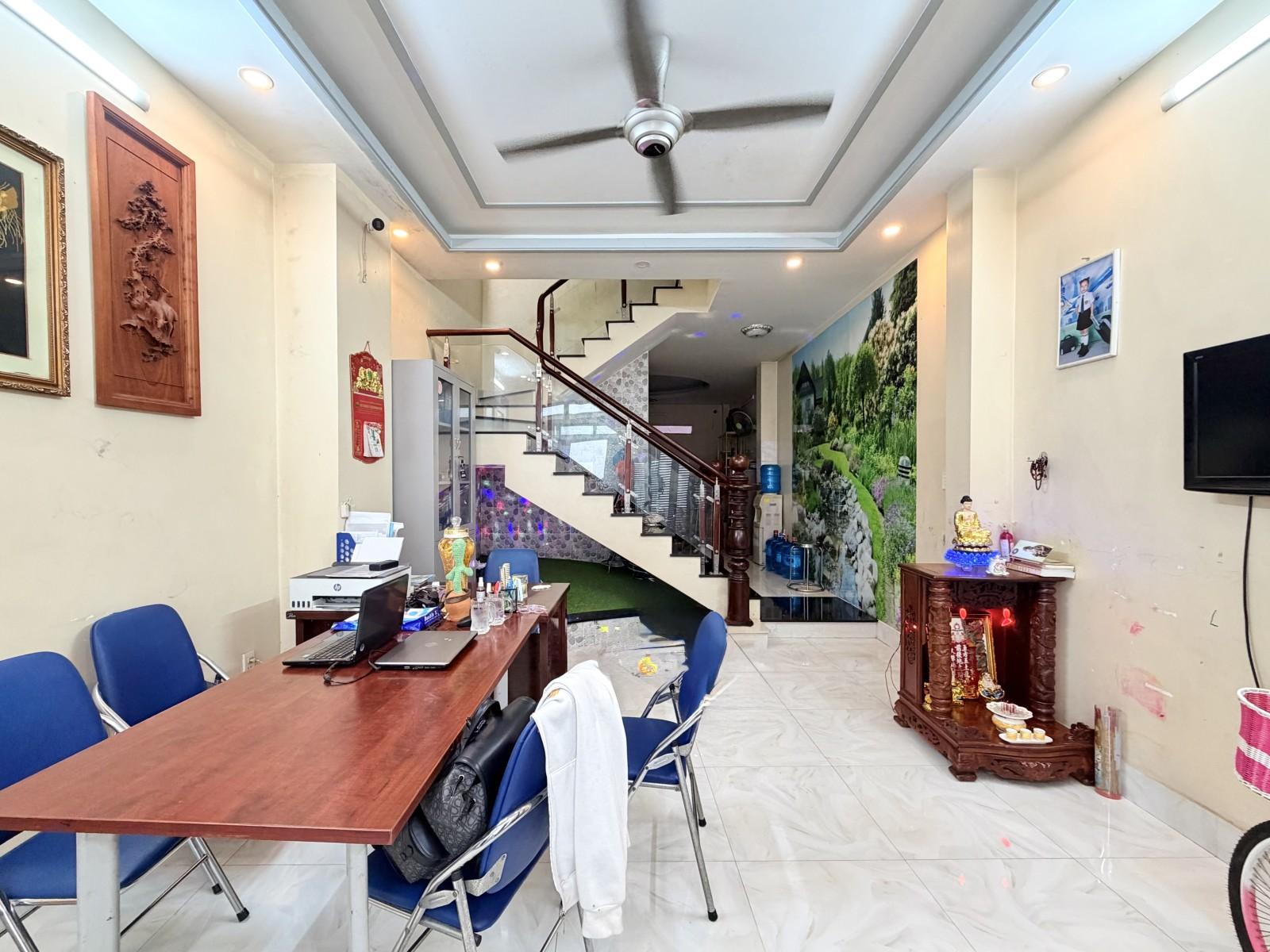 76A.17.1, Trần Hữu Trang, Phường 10, Phú Nhuận