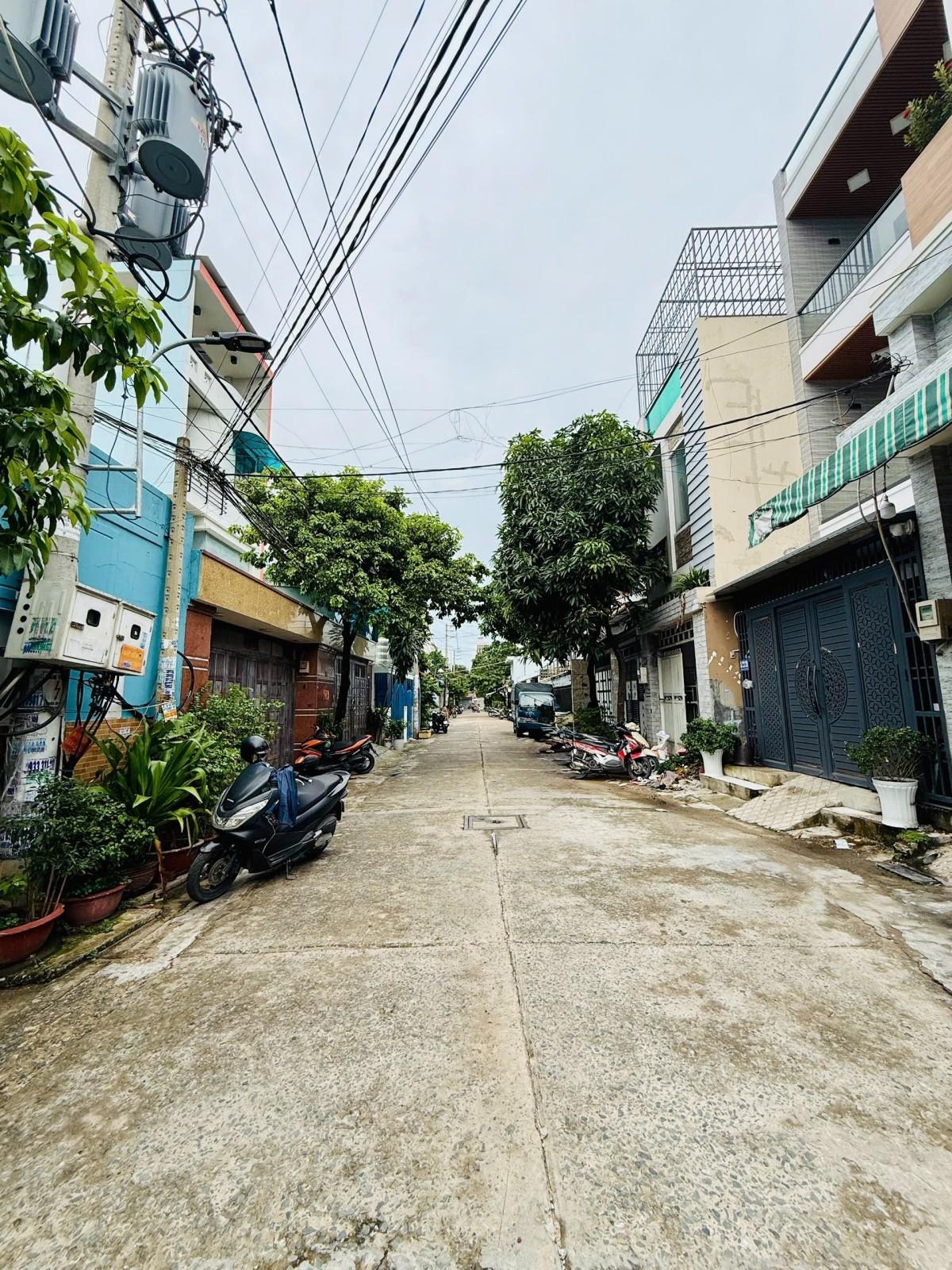 8.22.40, Đường Số 5, Bình Tân